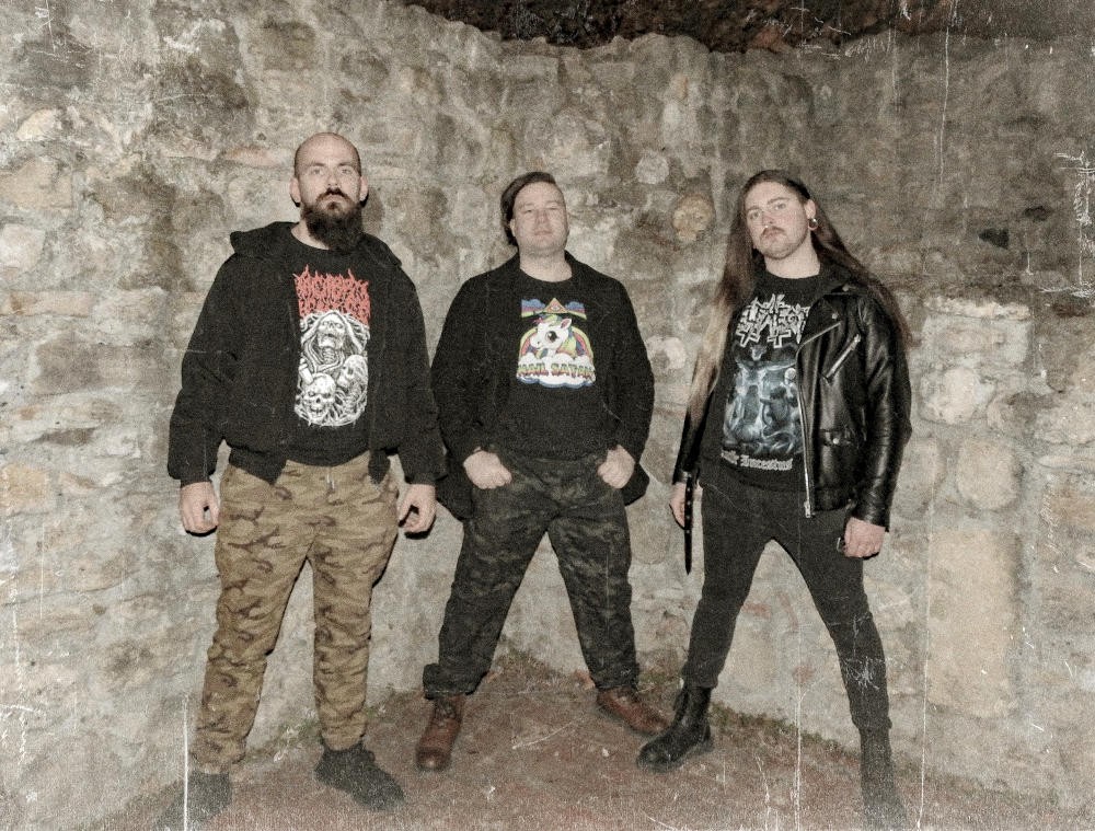 The Aphotic Strain